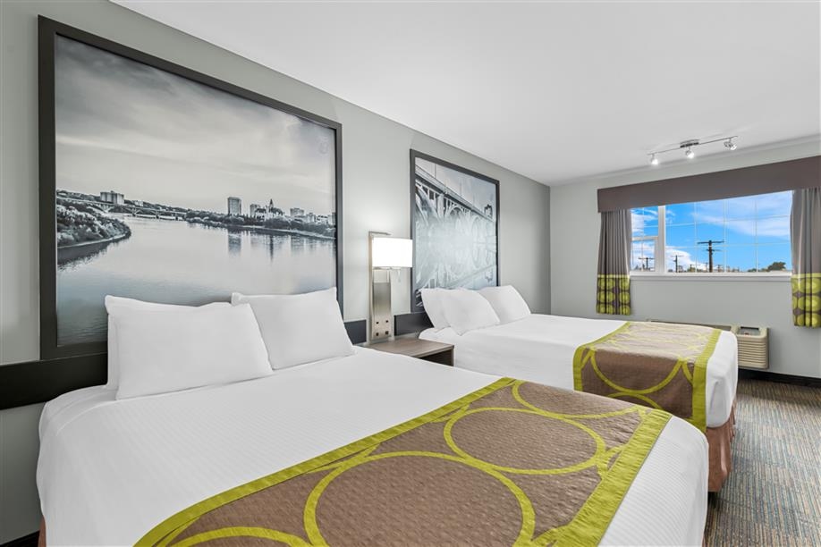  Super 8 by Wyndham Saskatoon Near Saskatoon Airport
