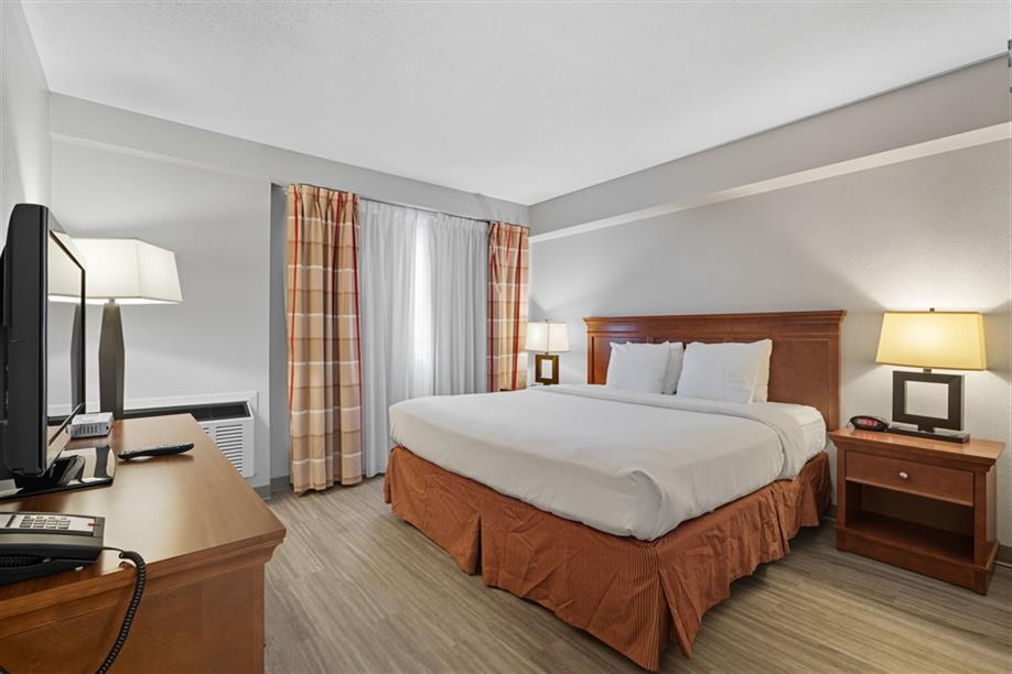 Country Inn and Suites by Radisson Saskatoon