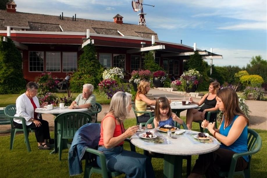 Berry Barn Eatery and Gift Shop