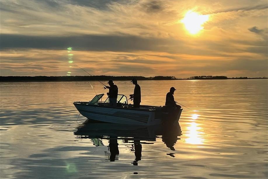 Ace Outfitting - Angling on Fishing Lake