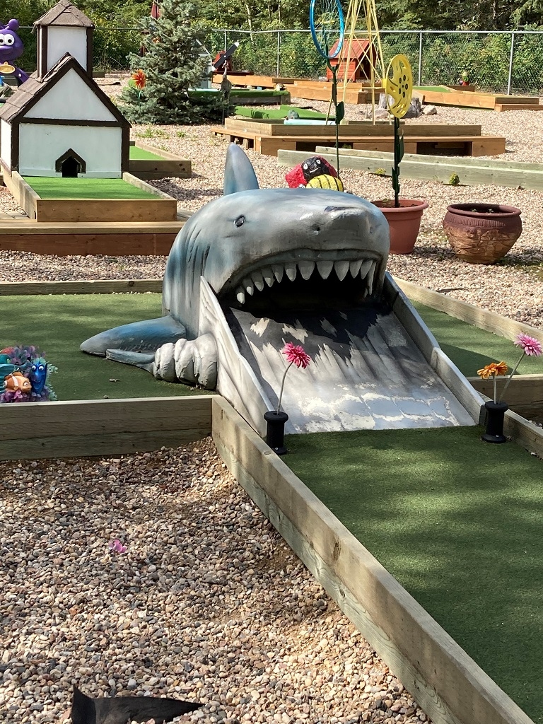 Beach Coners Ice Cream and Mini Golf