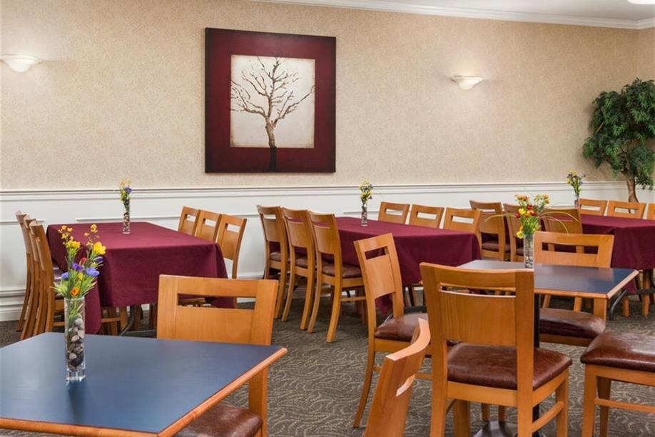 Days Inn Saskatoon - Breakfast Room