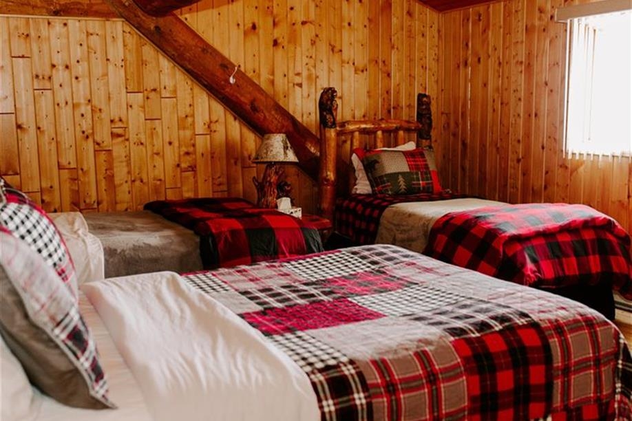 Buck Paradise Outfitters and Cabin Rentals