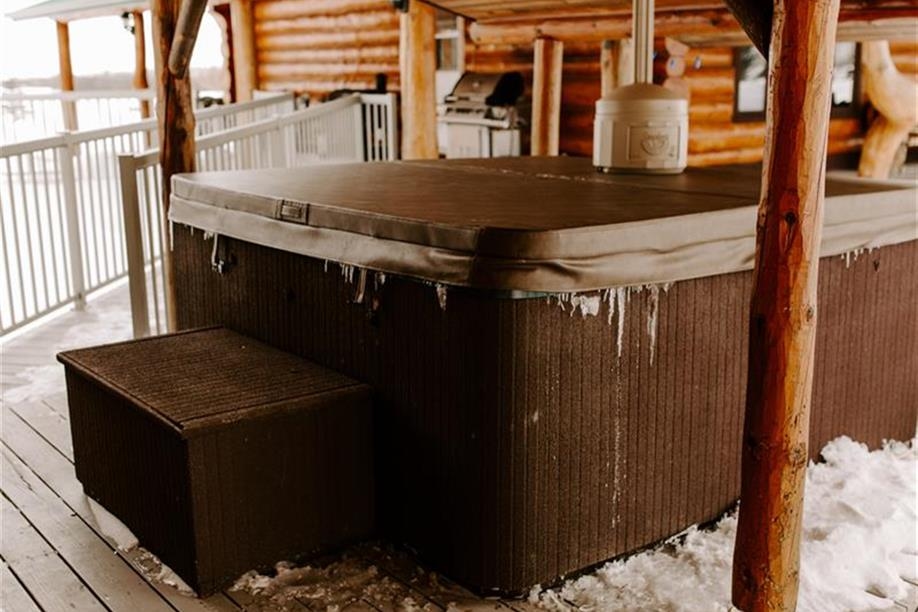 Buck Paradise Outfitters and Cabin Rentals