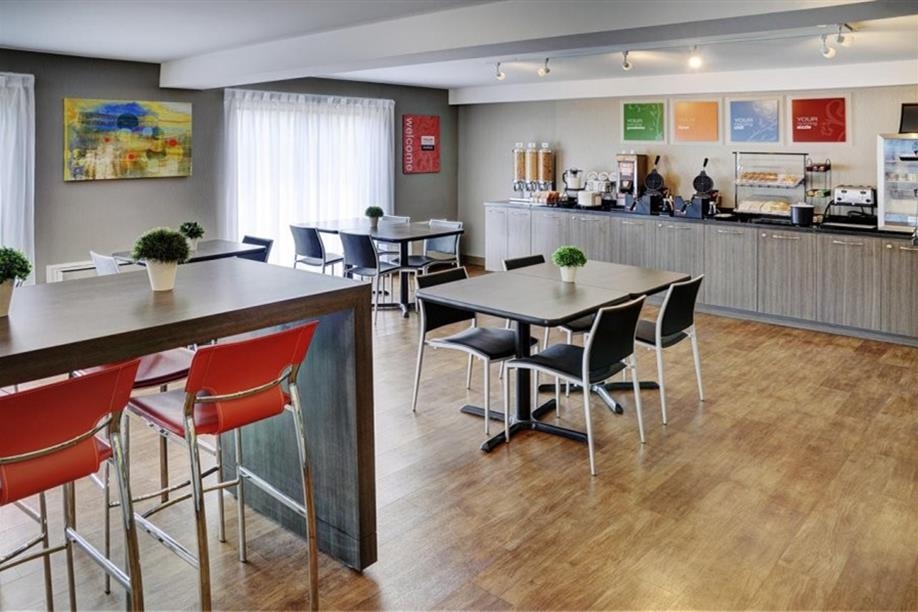 Comfort Inn - Saskatoon - Breakfast Area