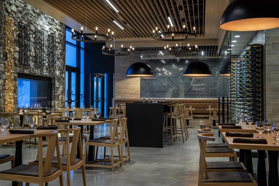 Moose Woods Homefire Grill - Dakota Dunes Resort; Photo: Dakota Dunes Resort