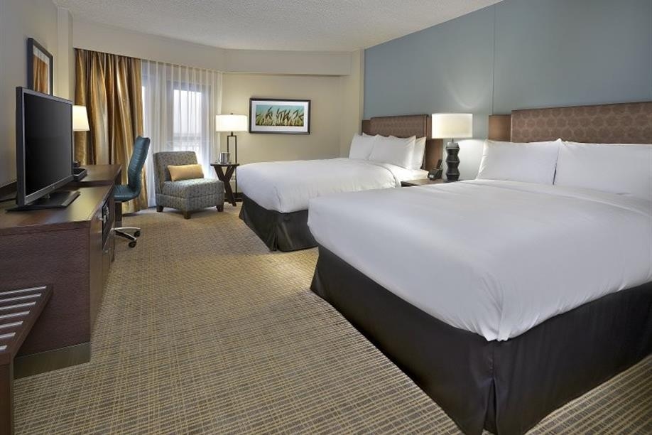 DoubleTree by Hilton Regina Hotel & Conference Centre - Double Queen Room
