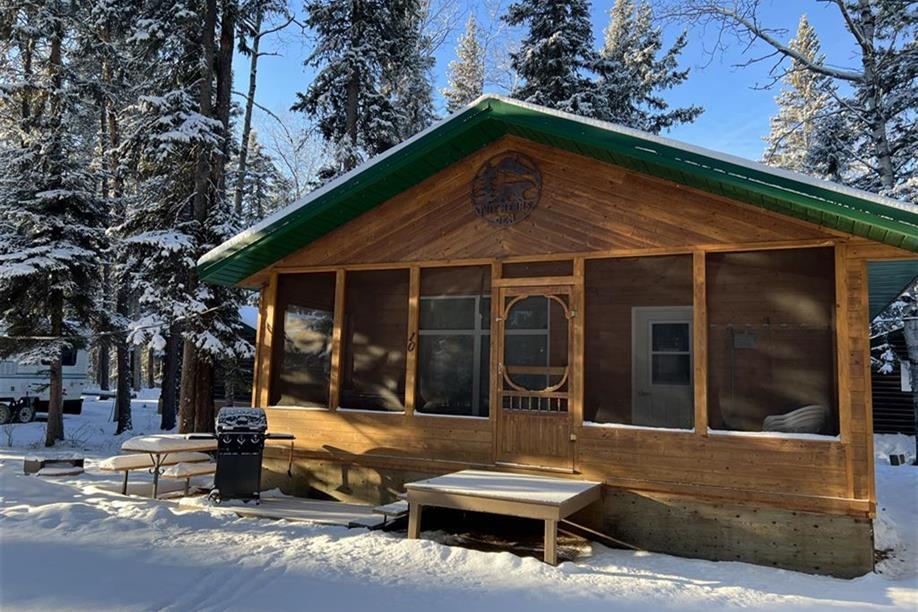 Eagle Bay Resort - Cabin