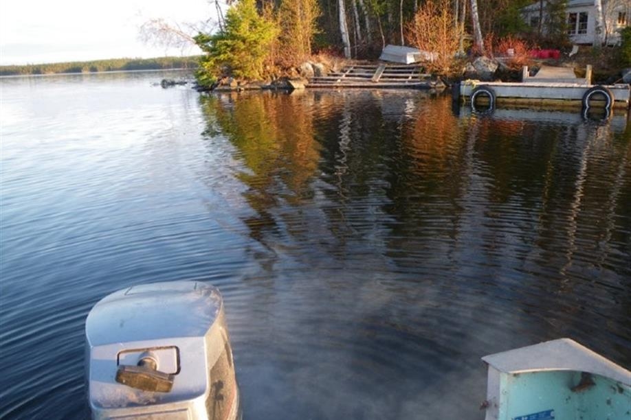Errington Lake Lodge