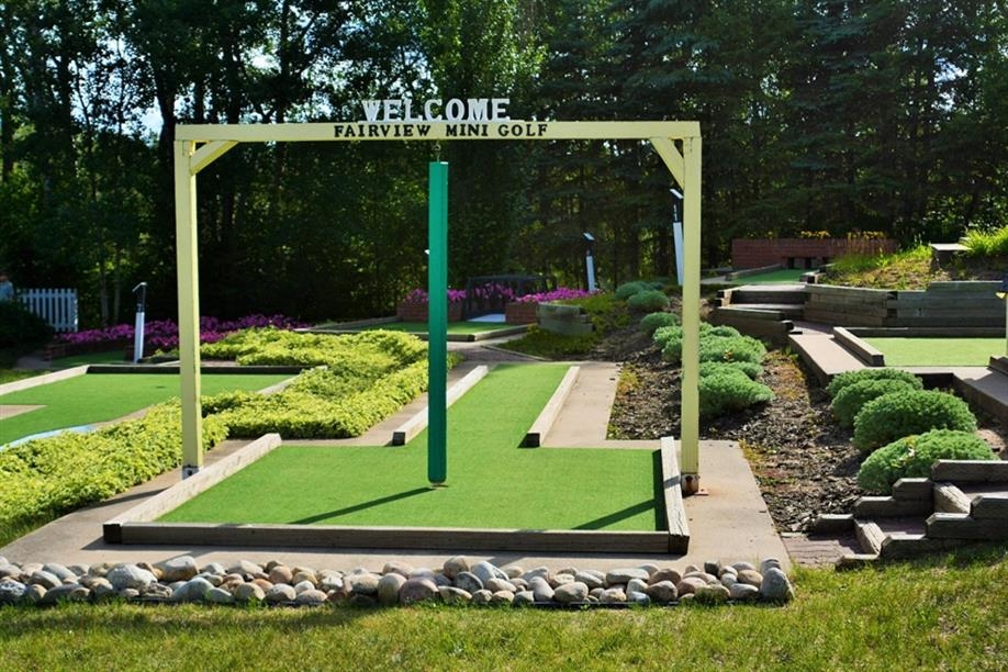 Fairview Fairways Mini Golf