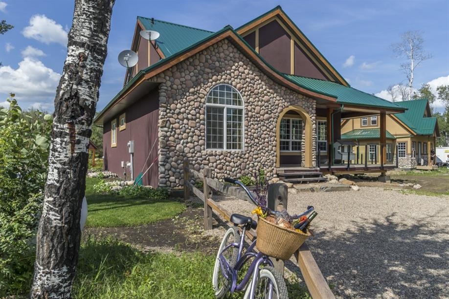 Firesong Resort - The Heritage Exterior