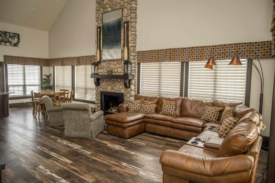 Firesong - The Heritage's sitting area