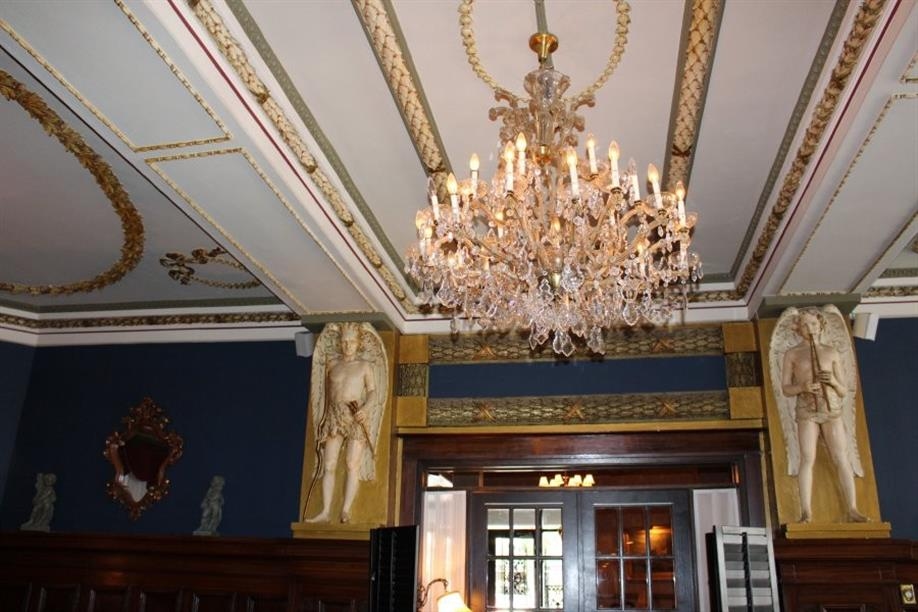 Hotel Senator (1987) Ltd - Flanagan's Steakhouse