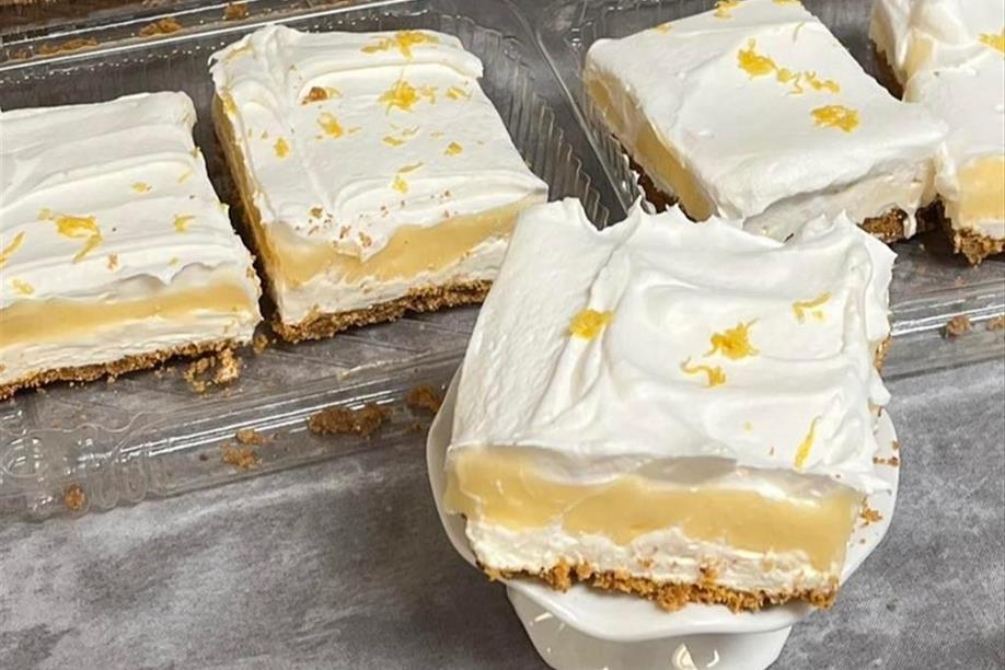 Foxy's Eats & Treats