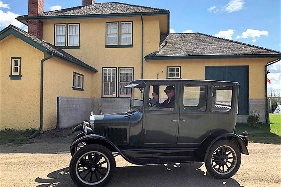 Frenchman Butte Heritage Centre