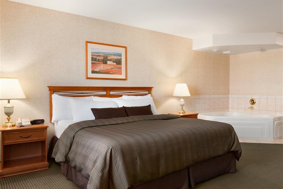 Days Inn Saskatoon - Jacuzzi Room