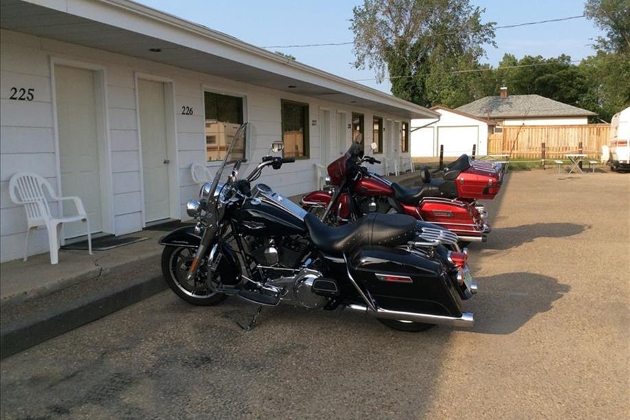 Kelly Ann's Hidden Hilten Motel