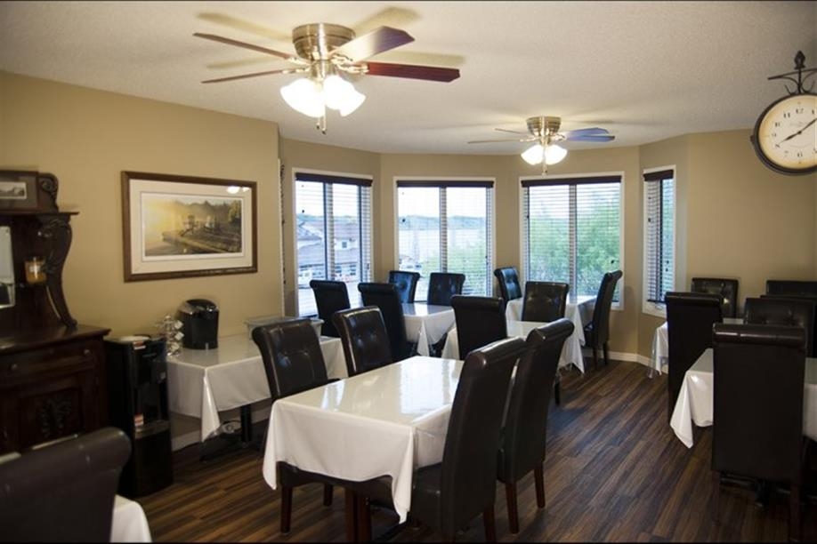 Lakeside Country Inn