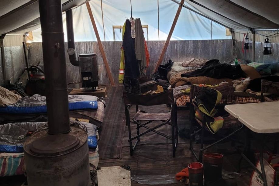 Larson Lake Outfitters