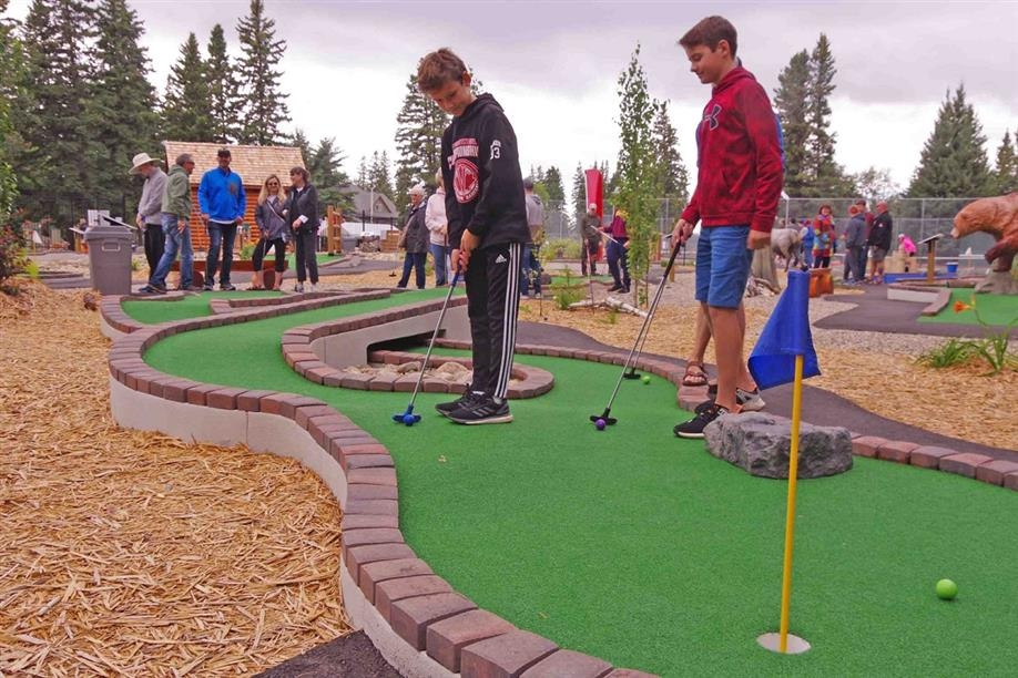 Little Al's Mini Golf, Waskesiu Lake