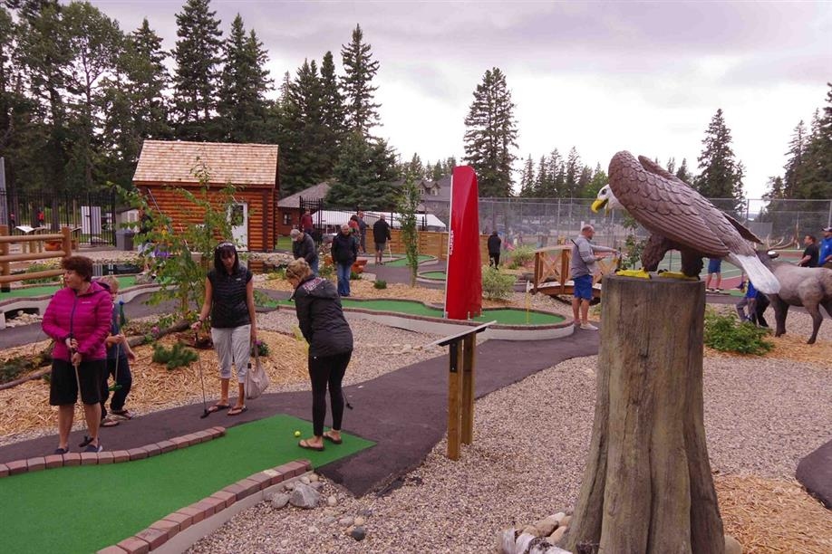 Little Al's Mini Golf, Waskesiu Lake