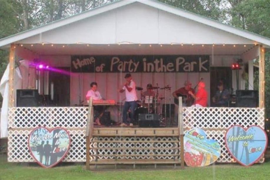 Love's Gateway Spruce Park