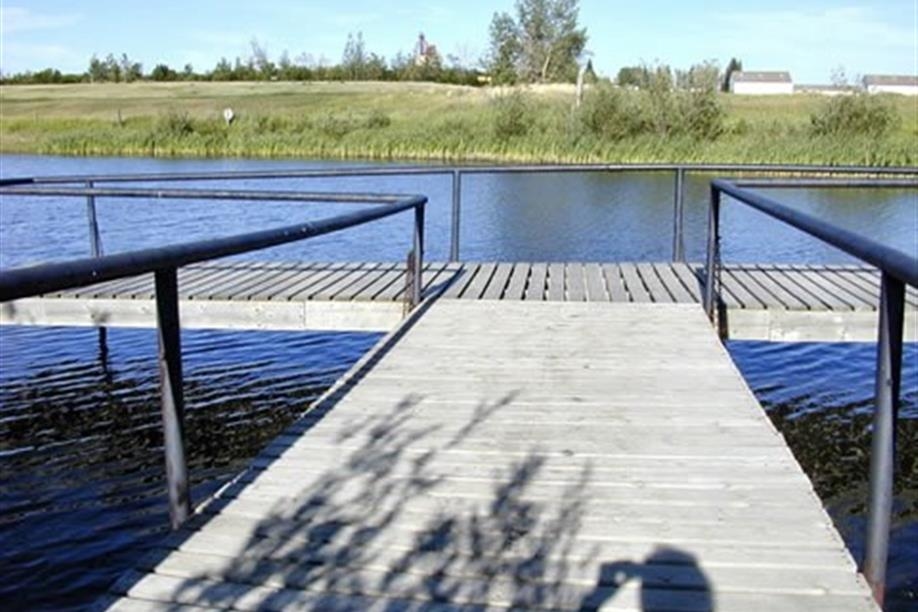 Luseland - Trout Pond