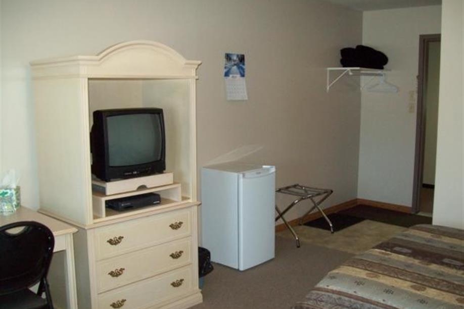 Midway Motel - Radisson