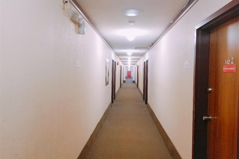 Moosomin Country Squire Inn