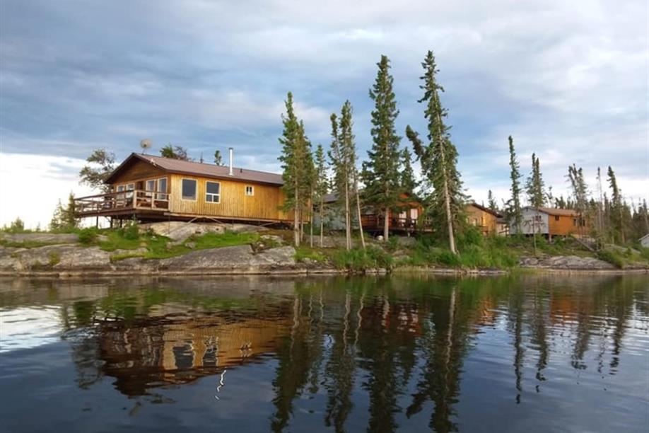 Pine Island Resort - Fully equipped light housekeeping cabins