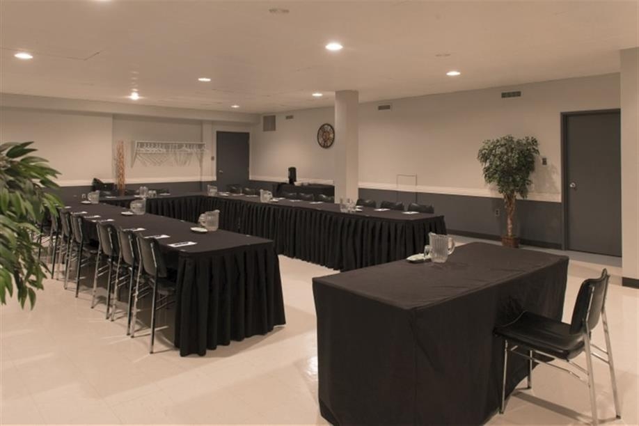 Pioneer Motor Hotel and Motel