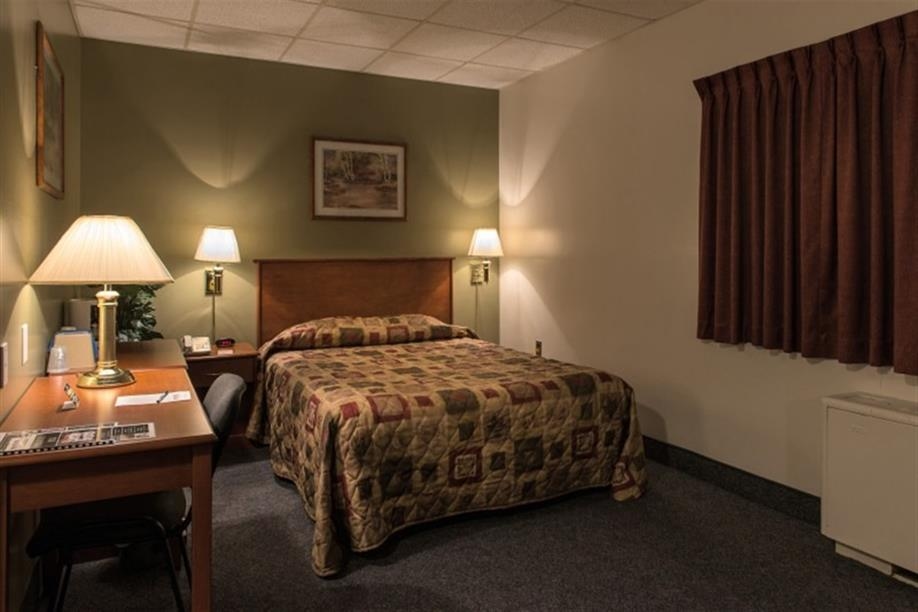 Pioneer Motor Hotel and Motel