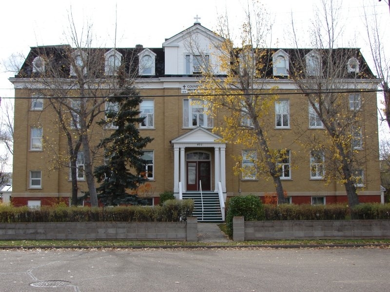 Les Soeurs de Notre Dame - Convent