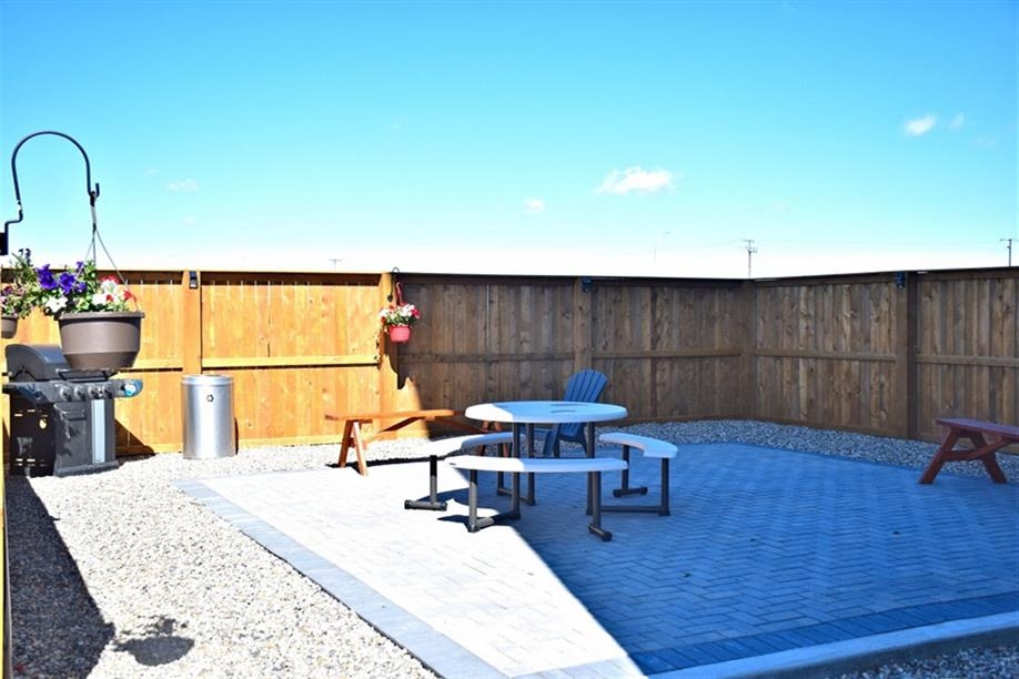Quality Inn & Suites - Moose Jaw - Barbecue Patio Area