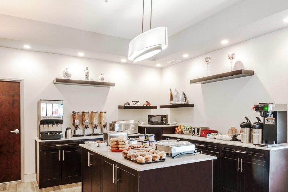 Ramada Moose Jaw - Breakfast Area