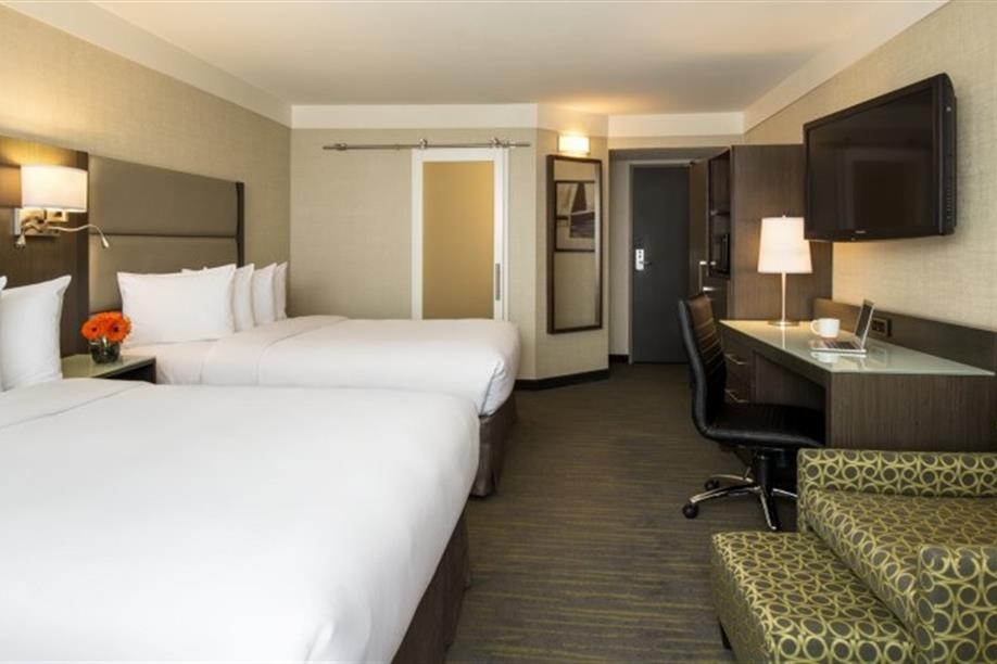 Saskatoon Inn Hotel & Conference Centre - Guest Room