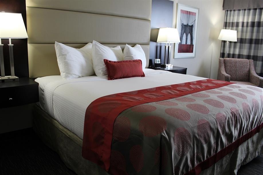 Ramada Plaza Regina - Guest Room