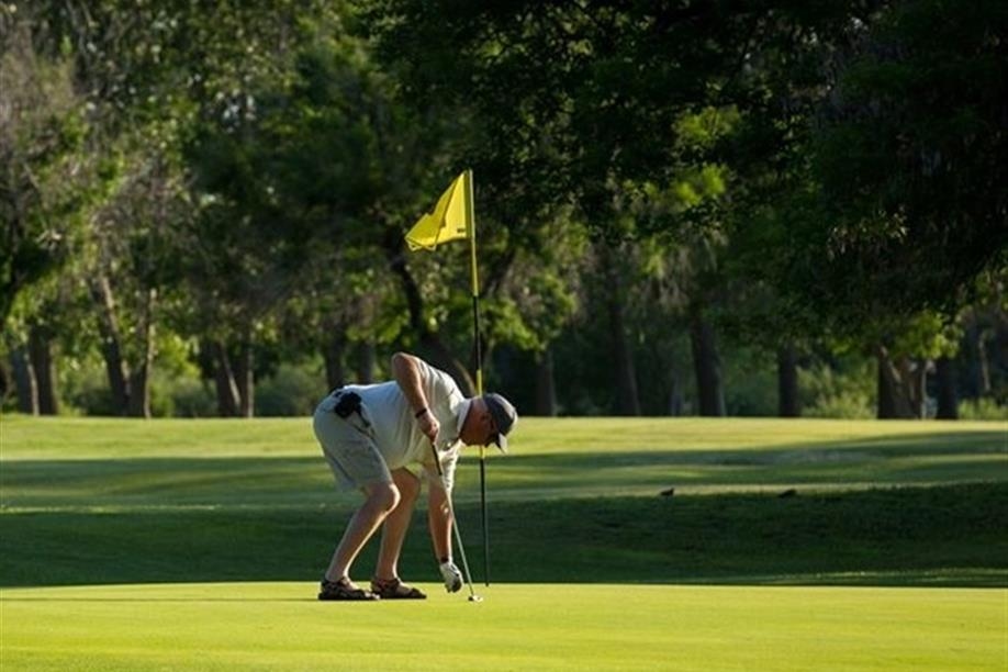 Streambank Golf Club