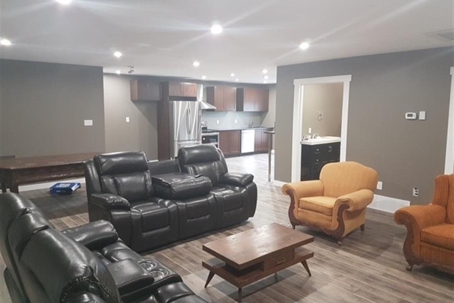 Valhalla Outfitting, Lodge Accommodations and Mi Hijo’s Tavern