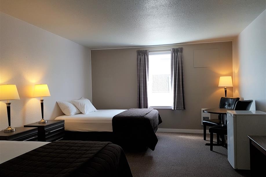 Willowbend Motel - Double Queen Guest Room