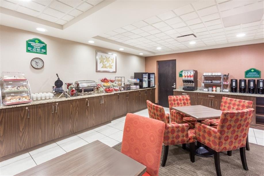 Wingate by Wyndham, Regina - Breakfast Area