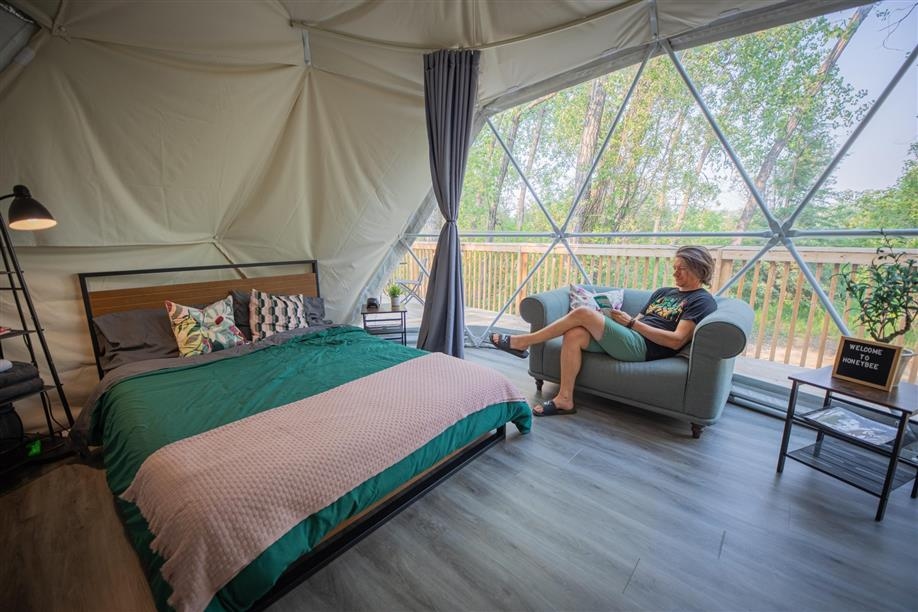 Prairie Ridge Orchard & Resort; Photo: Tourism Saskatchewan