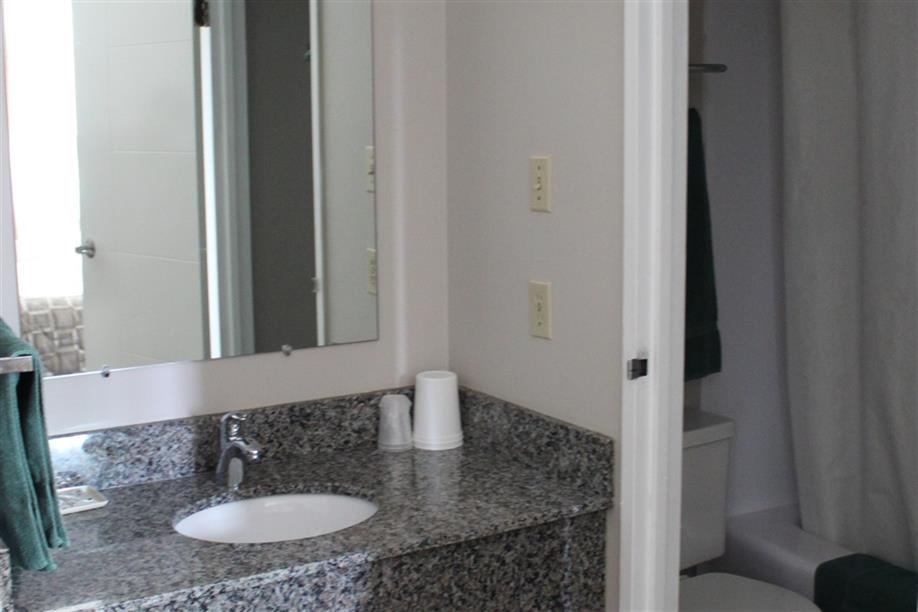  Arbour Ridge Inn & Suites