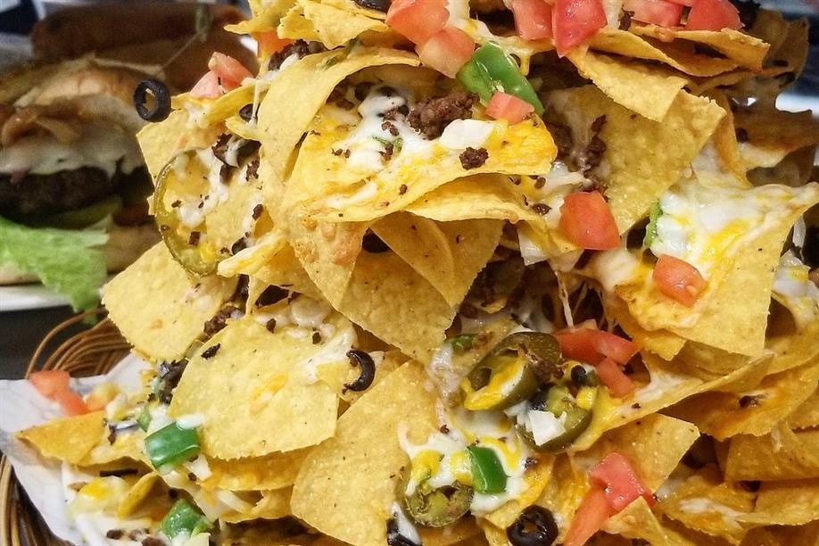 Bushwakker Brewpub - large nachos