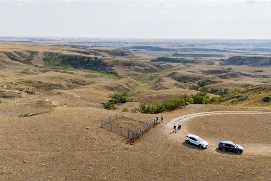 Coronach Visitor Centre and Big Muddy Tours