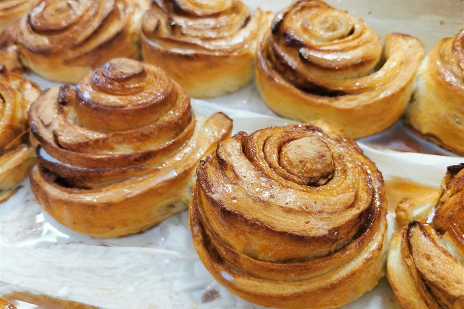 Cheerful Woodpecker Food Store and Restaurant