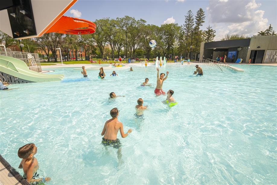 Wascana Pool; Photo: Tourism Saskatchewan/Chris Hendrickson Photography