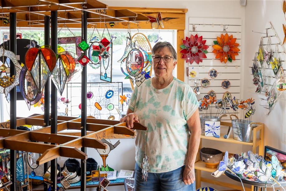 The Little Glass Hut