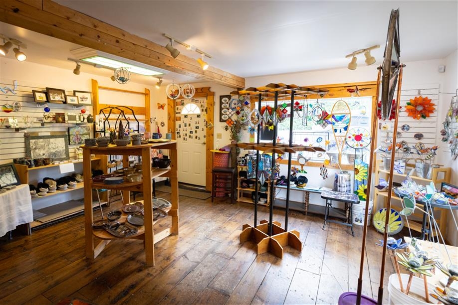 The Little Glass Hut