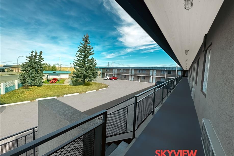 Skyview Motel